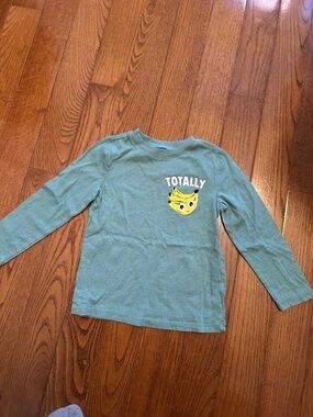 Old Navy unisex 5T t-shirt